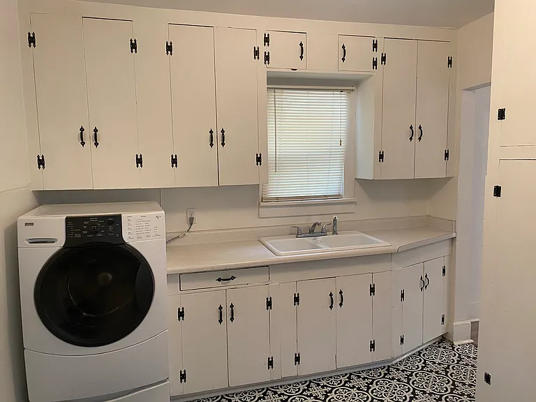 742 Belmont Ave — Photo 6
