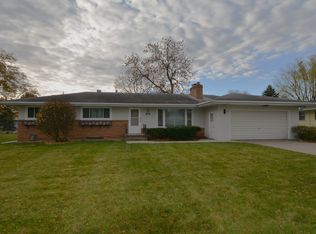 1426 Glenhill Rd, Saint Paul, MN 55112