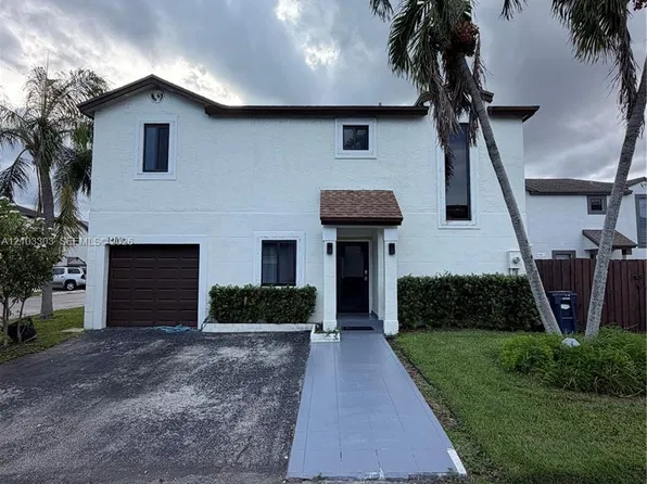 14815 SW 90th Ter, Miami, FL 33196