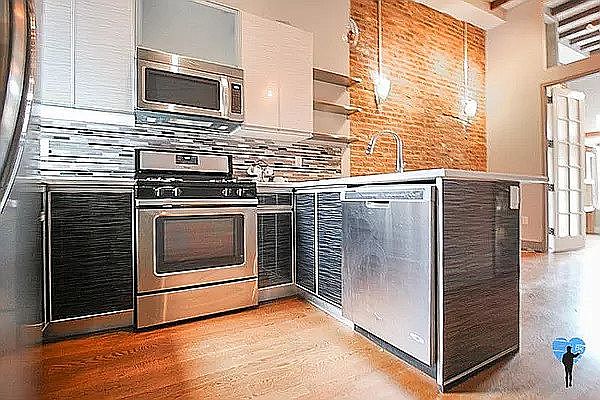 1st image of 402 Suydam St APT 2R
