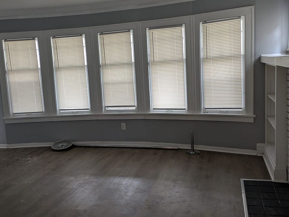 1st image of 3431 Beechwood Ave #1