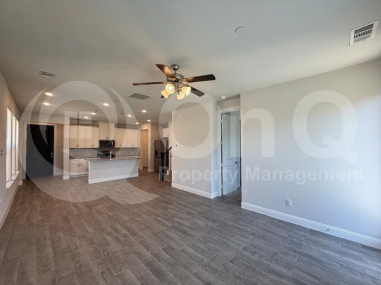 588 Hutchinson Ln — Photo 5