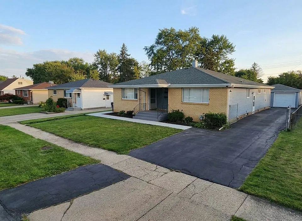 58 Stewart Dr #A
