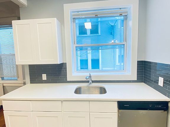 3rd image of 337 Winthrop Ave Floor 1