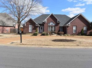 112 Walnut Trace Dr, Jackson, TN 38305
