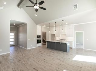 9304 NW 118th St, Yukon, OK 73099