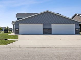 12 Cedar Dr, Mapleton, ND 58059