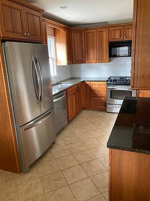 1st image of 213 Catoctin Cir NE