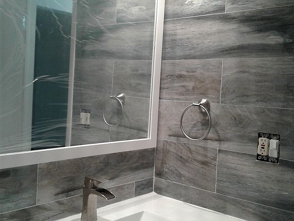 3rd image of 1465 NE 123rd St APT 302