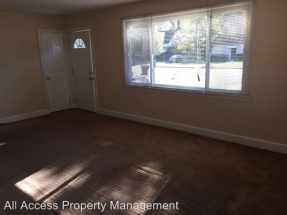 2nd image of 4002 Arlington Pl