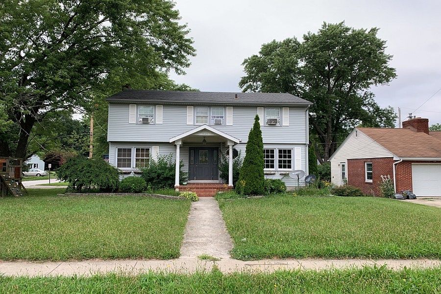 1st image of 828 Conneaut Ave