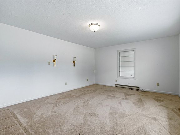 5th image of 3955 Juniper Bay Rd.