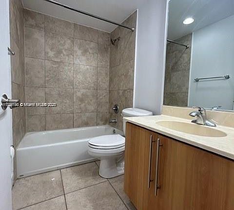 5th image of 7501 E Treasure Dr APT 4G