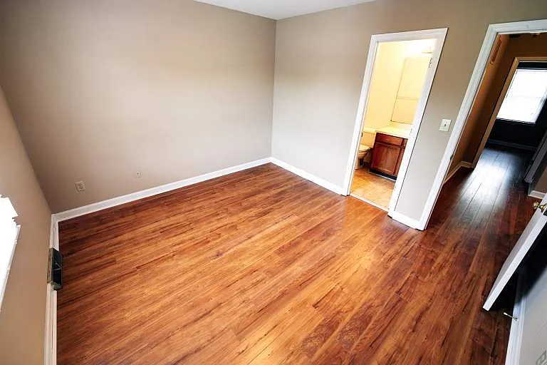 5300 Montague St — Photo 5
