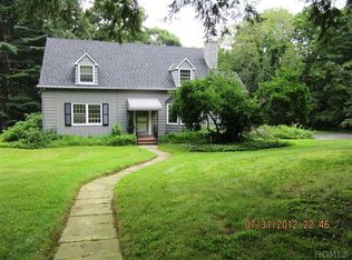 2 Pineview Rd, Mount Kisco, NY 10549