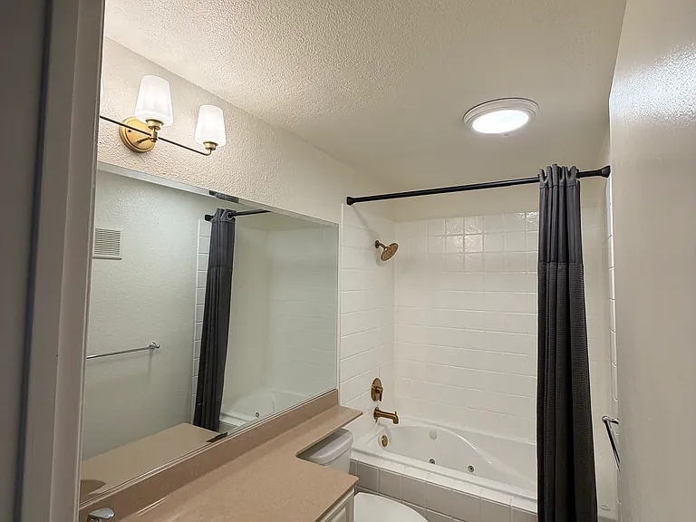 6933 Stagecoach Rd #H — Photo 16