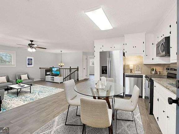 5th image of 5 Greenbriar Ave