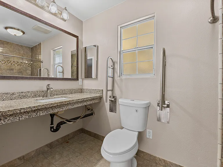 7005 Colony Park Dr — Photo 25