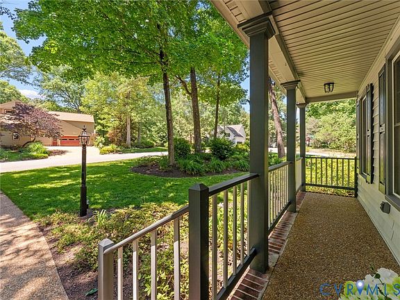 3rd image of 2971 Dragana Dr