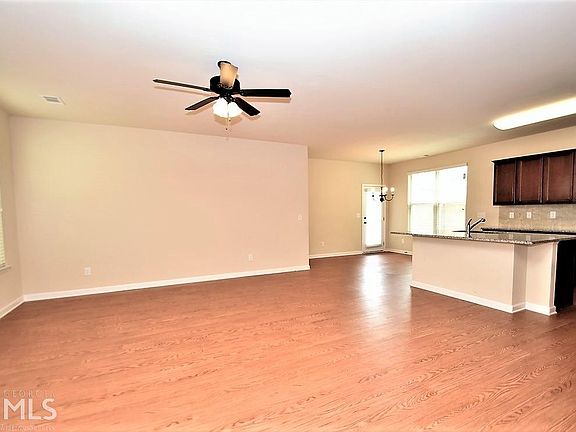 3rd image of 2108 Baywood Tree Ln