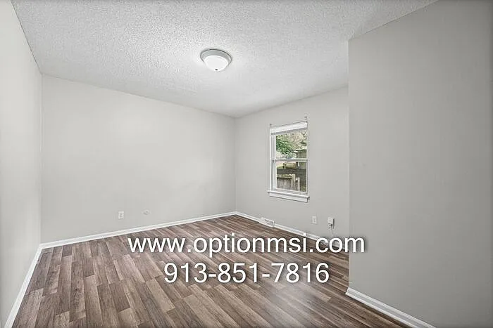345 S 73rd Dr — Photo 11