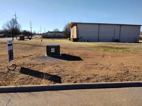 6704 NW Willow Wood Loop, Lawton, OK 73505