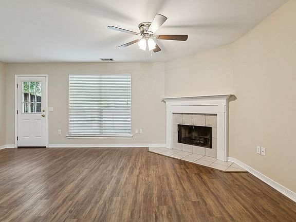 3rd image of 102 Covington Meadow Cir APT B