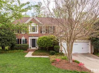211 Strathburgh Ln, Cary, NC 27518