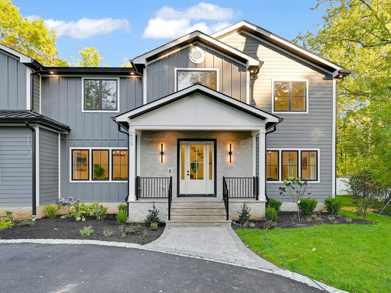 7 bed, $25,000 — Photo 1