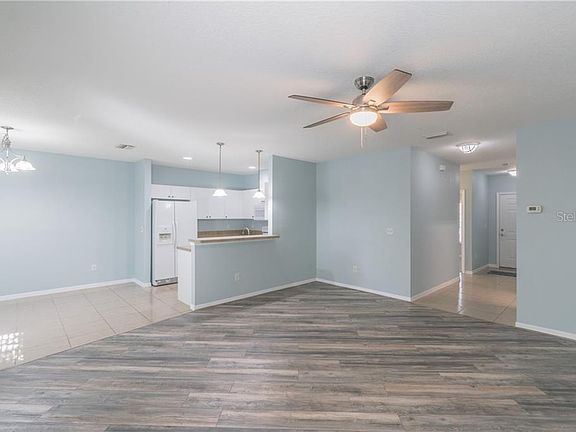 4th image of 1752 Poinsettia Ave
