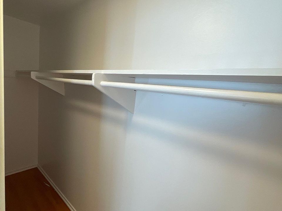 1st image of 1920 Manning Ave APT 2