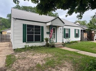 1634 Ash St, Grand Prairie, TX 75050