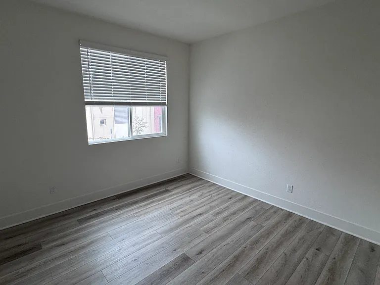 10602 Hud Ct — Photo 13