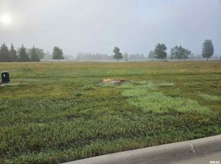 805 Harmon Ln, Metamora, IL 61548