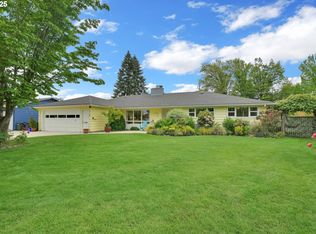 390 Hambletonian Dr, Eugene, OR 97401