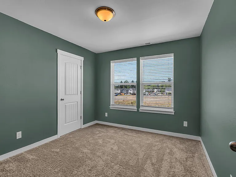 486 E London Way — Photo 20