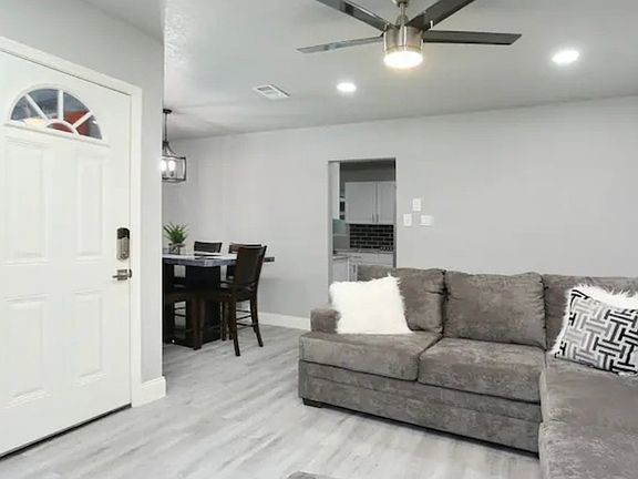 4th image of 519 thorain blvd