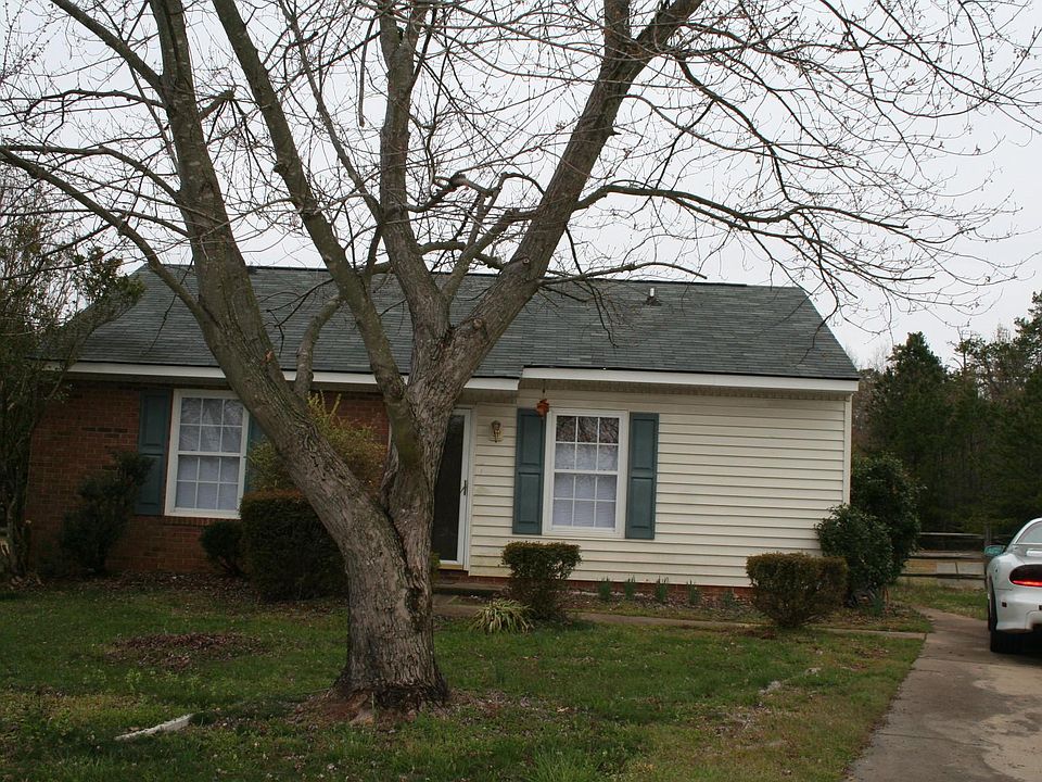 1st image of 6735 Woodwedge Dr