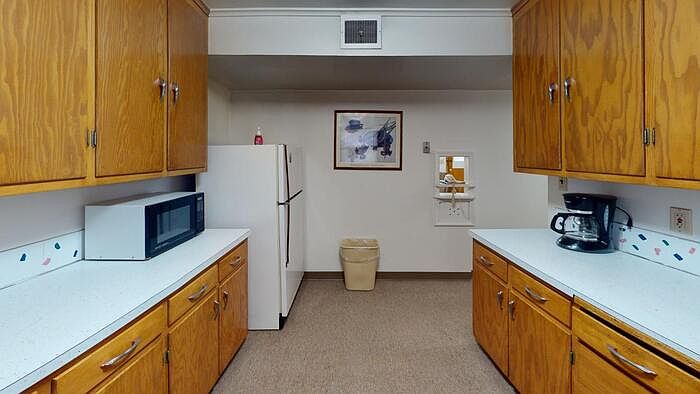 1st image of 218 N 12th St #1