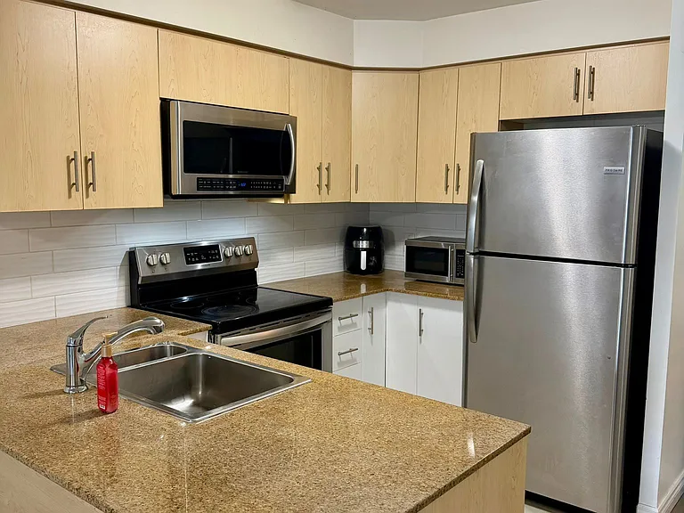 7405 Goreway Dr #414 — Photo 9