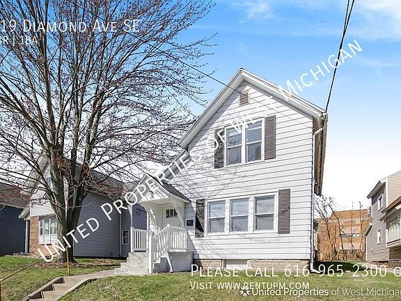 5th image of 119 Diamond Ave SE