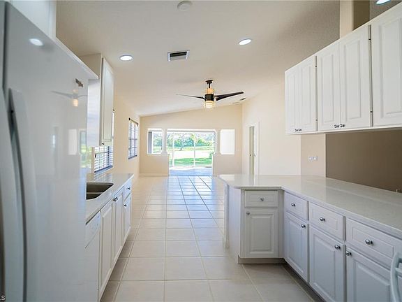 2nd image of 3253 Barbados Ln