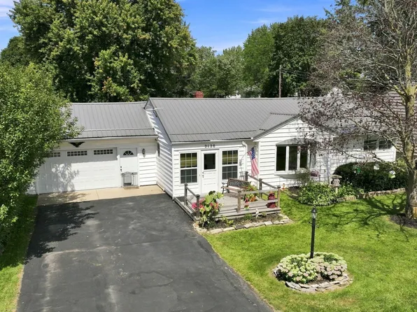 2120 Broadmoor Ave, Fort Wayne, IN 46818