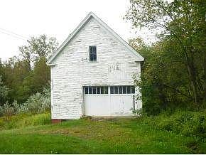 Detached Garage Barn in back