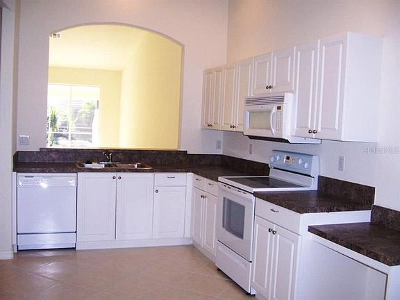 3rd image of 3811 Albacete Cir #61