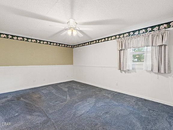 3rd image of 1005 Scenic Hill Dr