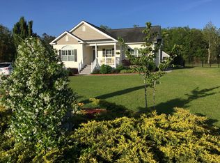 305 Clear Water Dr, Newport, NC 28570