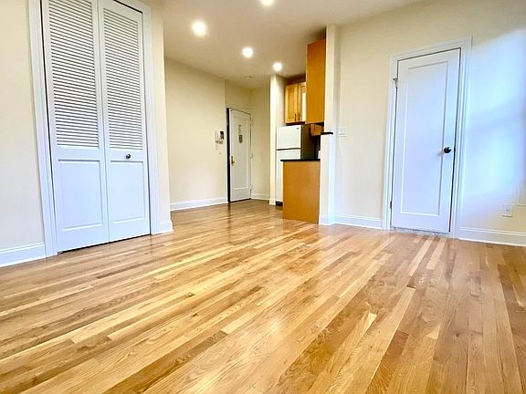 3rd image of 520 E 79th St APT 6H