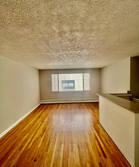 Corona Manor Apartments — Photo 13