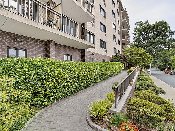 4th image of 108 Sagamore Road #5F